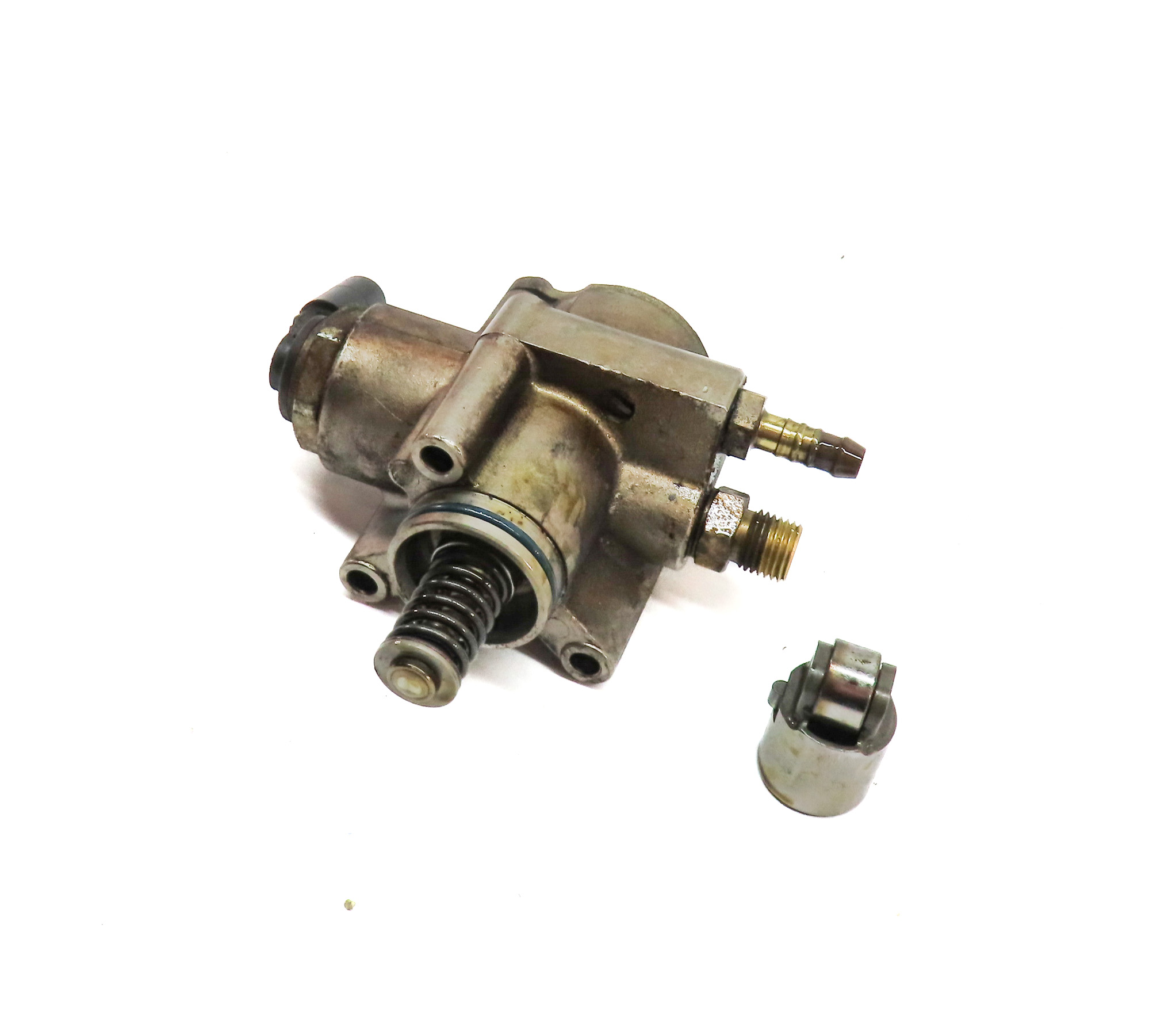 11-14 PORSCHE CAYENNE (958) 3.6L ENGINE HIGH PRESSURE MECHANICAL FUEL PUMP — exact item pictured